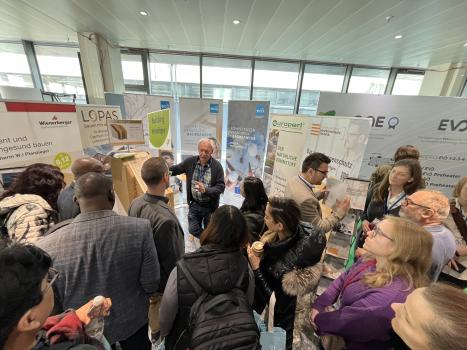 Int. Passivhaus Fachausstellung Innsbruck 2024 Int. Messebesucher (C)Ecoplus IMG 3926 Messebesucher