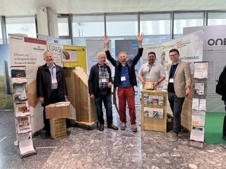 Int. Passivhaus Fachausstellung Innsbruck 2024 Messeteam (C)Ecoplus IMG 3971 Messeteam
