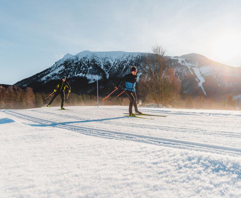 Sportliches Skating auf der Langlaufloipe Lackenhof