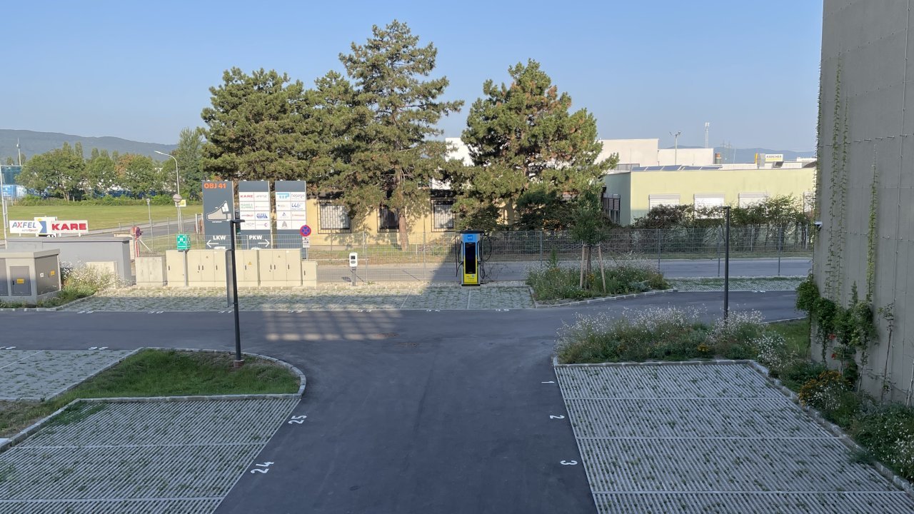 Freie Parkplätze rund um das ecoforum im IZ NÖ-Süd