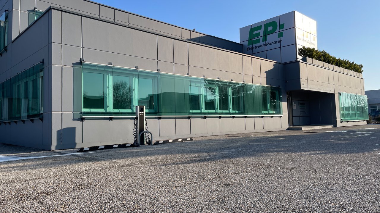 Außenaufnahme von Mietobjekt im IZ NÖ-Süd