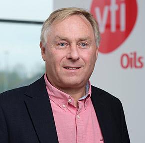 Portrait Mann in Business Kleidung