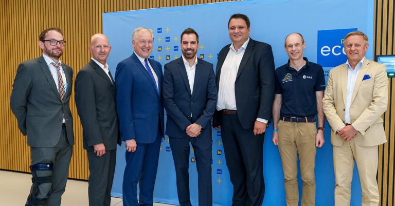 kleines Gruppenfoto "Invest in Aerospace" - Europaforum Wachau
