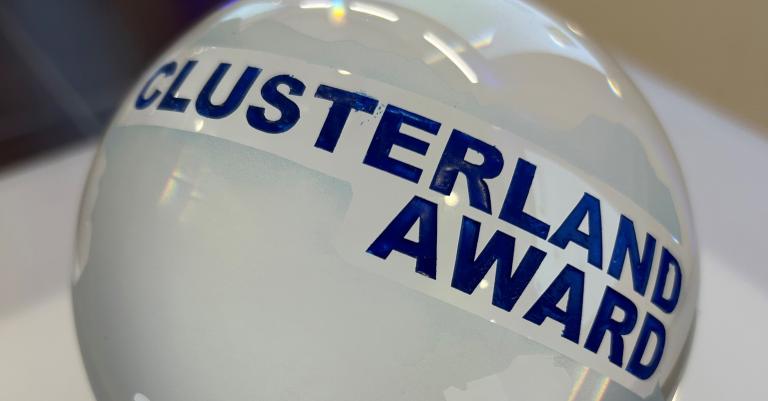 Siegertrophäe Clusterland Award