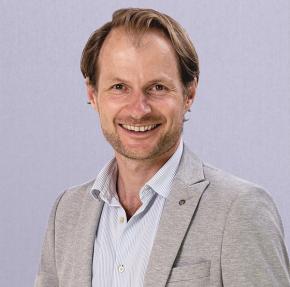 Portraitfoto Simon Grillitsch