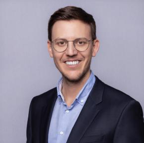 Portraitfoto Alexander Hager
