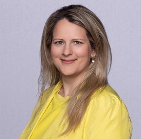 Portraitfoto Barbara Holzapfel