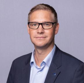 Portraitfoto Andreas Kirisits