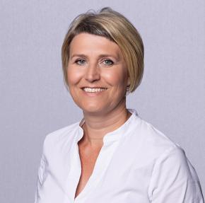 Portraitfoto Petra Mayrhofer