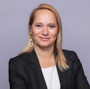 Portraitfoto Bernadette Schabbauer