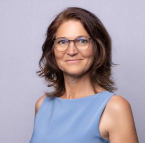 Portraitfoto Andrea Schiller