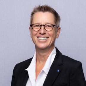 Portraitfoto Martina Zederbauer