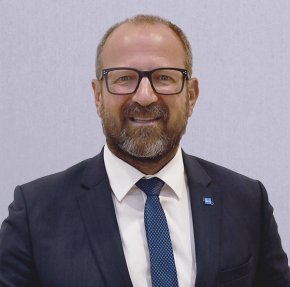 Portraitfoto Bernhard Ebner