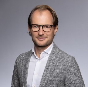 Portraitfoto Simon Grillitsch
