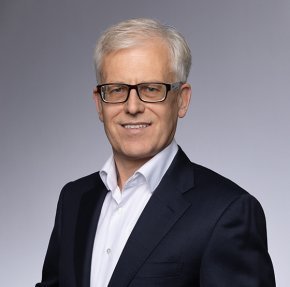 Portraitfoto Heribert Löcker 