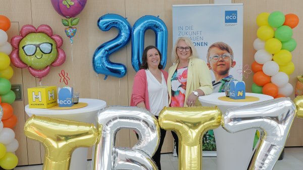 20 Jahre IZIBIZI kids corner Feier mit den zwei Leiterinnen