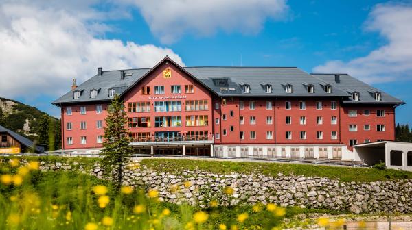 Vorderansicht JUFA Hotel Hochkar