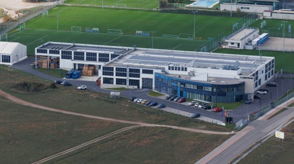 Luftbild der Firma Das Energy in Wiener Neustadt