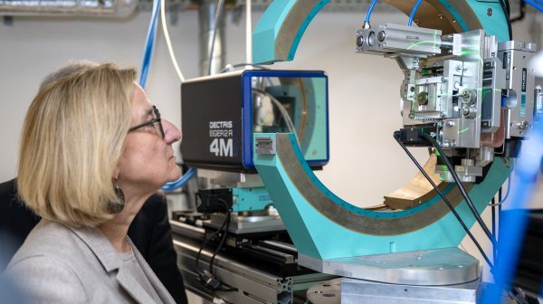 Landeshauptfrau Johanna Mikl-Leitner beim Besuch bei AC2T