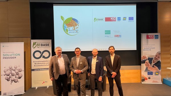 Gruppenfoto von 4 Männern