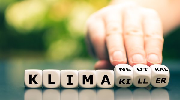 Würfel mit Schriftzug: Klimakiller
