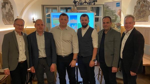 Gruppenfoto mit 6 Männern