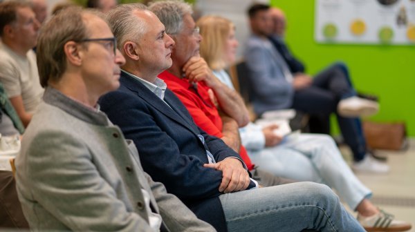 Teilnehmende einer Fachveranstaltung