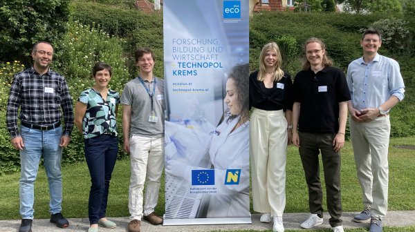 Gruppenfoto von 6 Personen