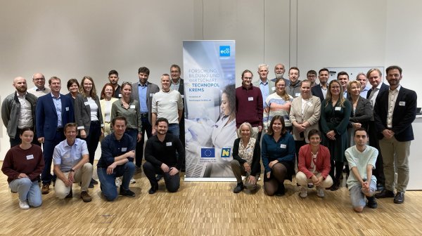 Gruppenfoto der Forschenden und TeilnehmerInnen