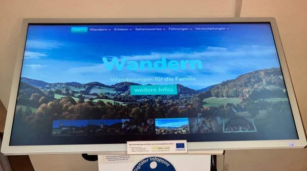 Foto des digitalen Infopoints in Klein-Mariazell.