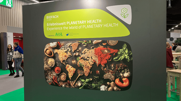 Foto einer Werbetafel auf der BIOFACH 2026