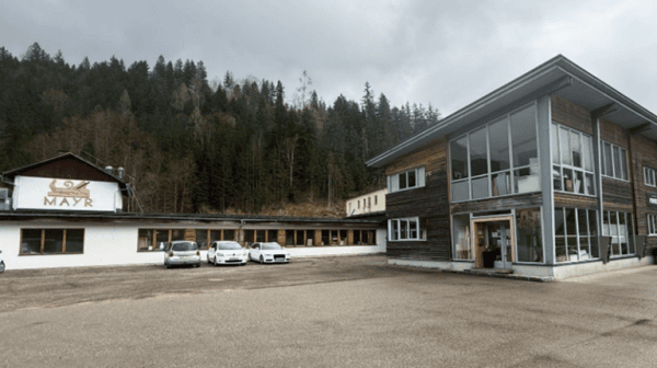 Firmengebäude Tischlerei Mayr