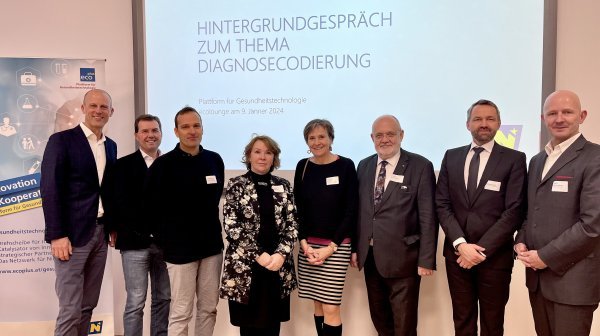 Diagnosecodierung Pressefoto 1 Expertentalk Diagnosecodierung - Gruppenfoto der ReferentInnen