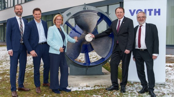 Blum Pressefoto 1 siehe Bildbeschreibung