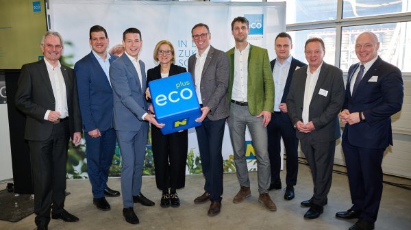 Großes Gruppenfoto ecoplus Get-together in Wolkersdorf