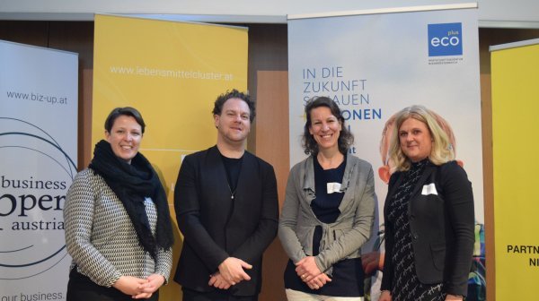 Gruppenfoto mit 4 stehenden Personen bei dem Getreidetechnologietag 2024