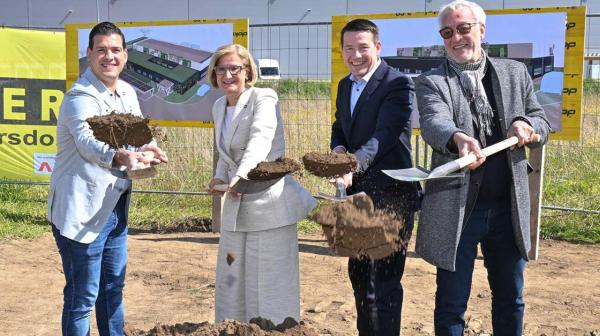 Spatenstich in Wolkersdorf für die Errichtung einer KFZ-Prüfstelle