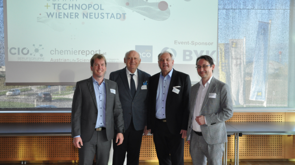 Gruppenfoto Smart Surface Summit