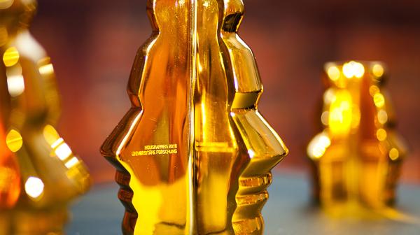 Houska Preis Statuen